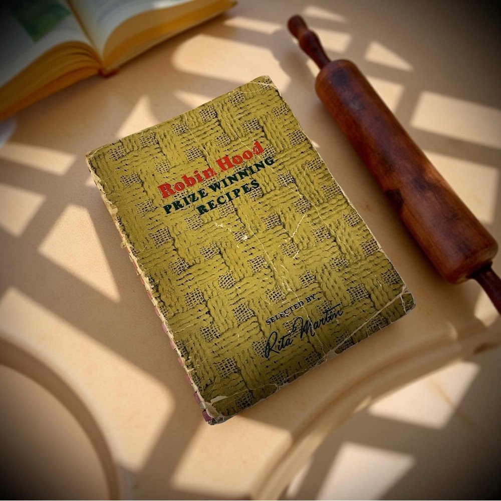 📚 Vintage 1947 "Robin Hood Prize Winning Recipes" Cookbook 🧁
